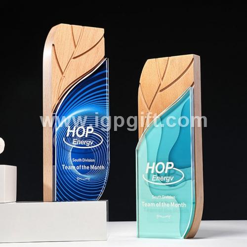 IGP(Innovative Gift & Premium) | Leaf pattern solid wood with colored printing crystal trophy