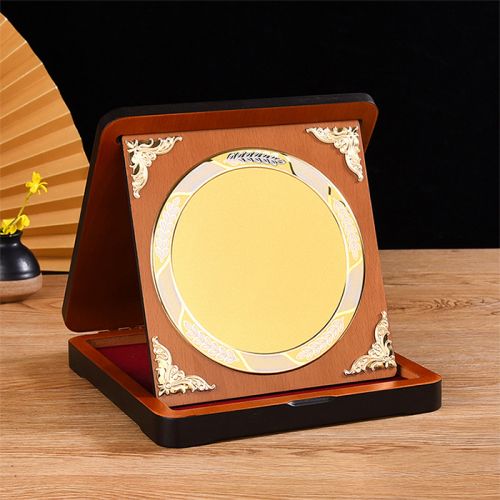 IGP(Innovative Gift & Premium) | Clamshell Wooden Box Commemorative Medal