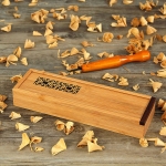 竹木镂空笔盒