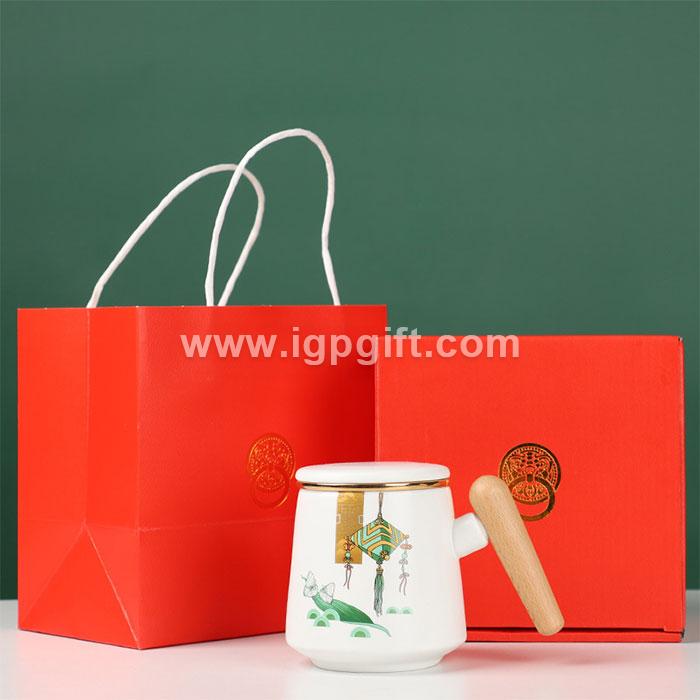 IGP(Innovative Gift & Premium) | Dragon Boat Festival Wooden Handle Ceramic Cup