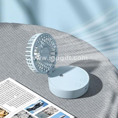 Foldable fan with sprayer